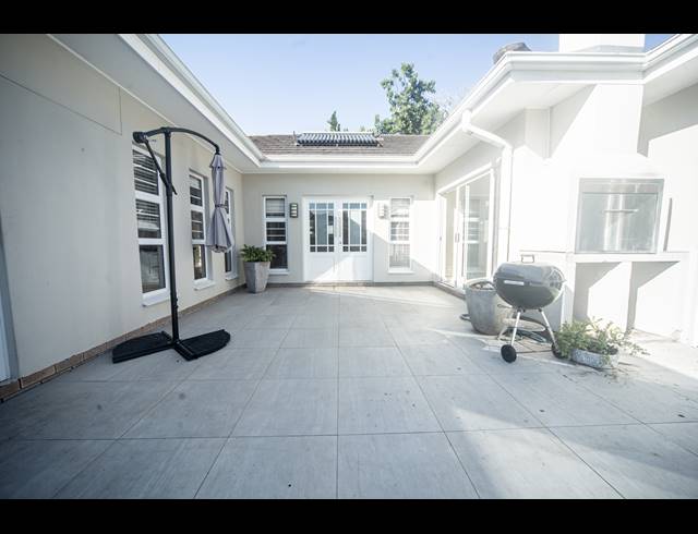 3 BEDROOM FREEHOLD FOR SALE IN BEACON BAY